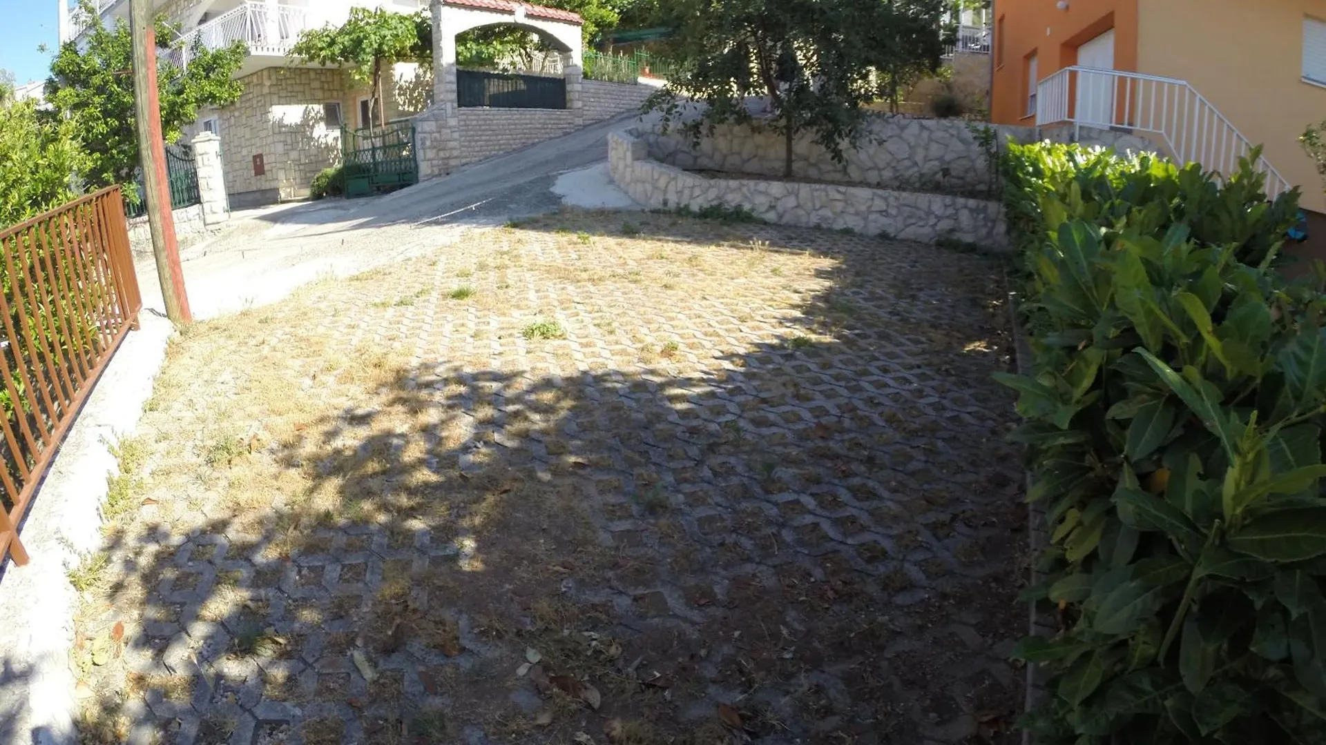 Erdgeschosswohnung Mit Viel Komfort Und Terrasse Τρογκίρ Διαμέρισμα